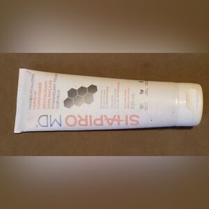 shapiro md hair revitalizing leave in conditioner 235 ml